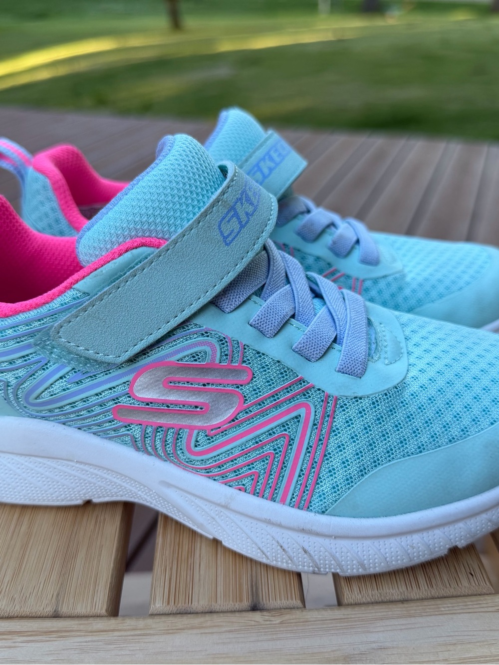 Skechers Kids Light Blue & Pink Hook-and-Loop Athletic Sneakers